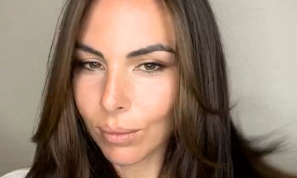 Micol Olivieri racconta le insicurezze adolescenziali: “Allo specchio vedevo un mostro”