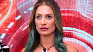Nikita Pelizon e i corsi motivazionali da quasi 300 euro, Lucarelli: “Il risultato è questo”