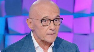 GF, il mea culpa di Signorini: “L’anno scorso abbiamo sbagliato cast”