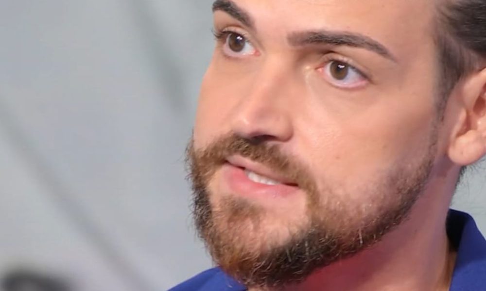Valerio Scanu, lacrime a Storie italiane: il ricordo del padre scomparso