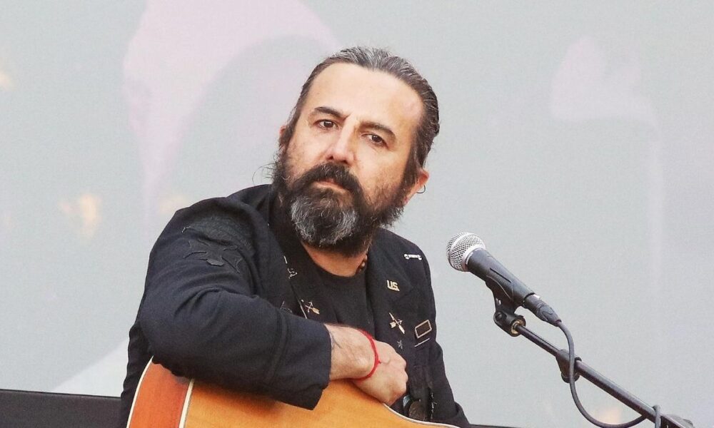 Omar Pedrini: dopo 35 anni di carriera annuncia il suo ultimo tour