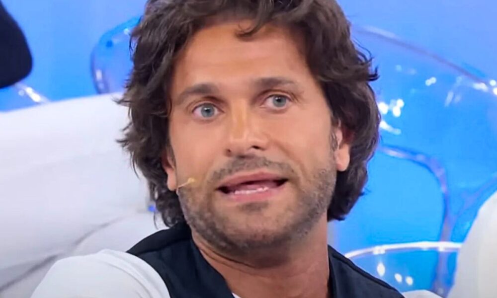 “Era da tanto tempo che in studio non scattava un’emozione così”: Gianni Sperti esulta per il bacio durante il ballo