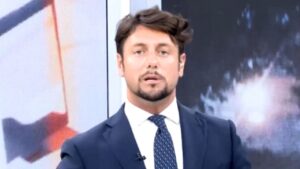 Andrea Giambruno: Mediaset conferma la sospensione