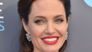 Angelina Jolie veste i panni di Maria Callas per “Maria”, il film di Pablo Larrain