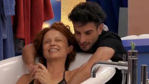 GF: scatta il primo bacio in Casa tra Giuseppe e Beatrice – IL VIDEO