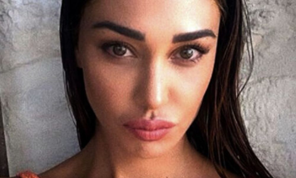 Belén Rodriguez al centro del gossip: avrebbe lasciato Milano