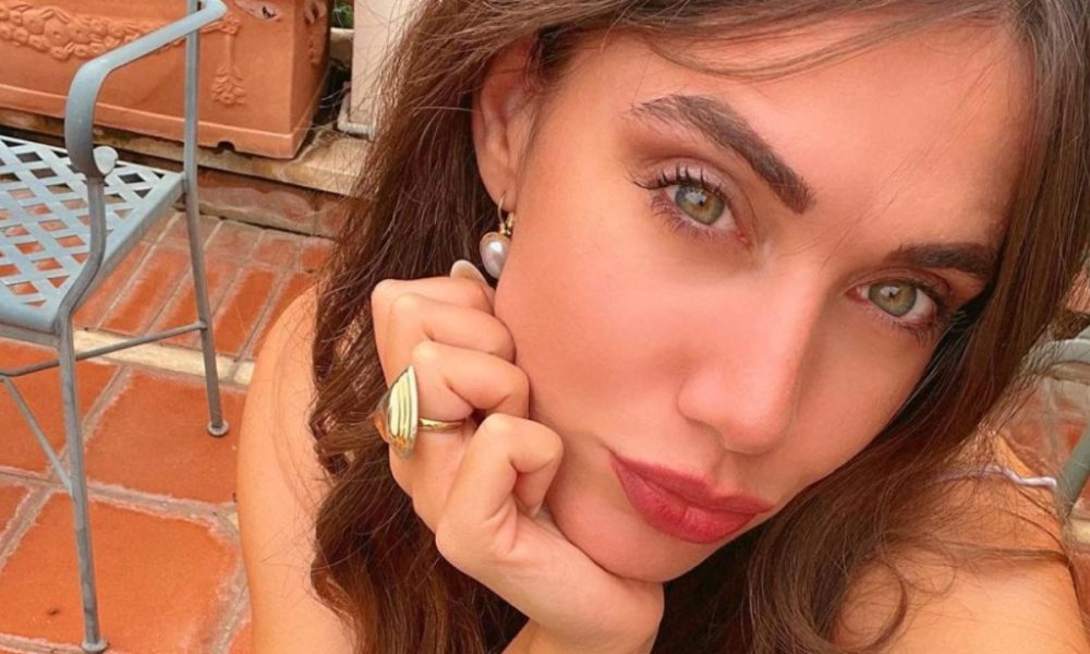 Belén a Tale e Quale Show per la terza puntata, ma è solo la sua imitazione