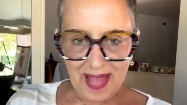Carolyn Smith
