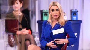 Uomini e Donne: Cristina difende Alessio, Claudia reagisce male