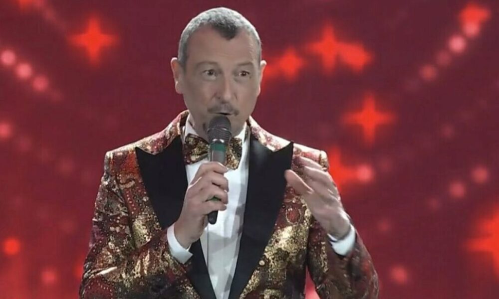 Amadeus conduce L’anno che verrà: il Capodanno su Rai 1 si terrà a Crotone