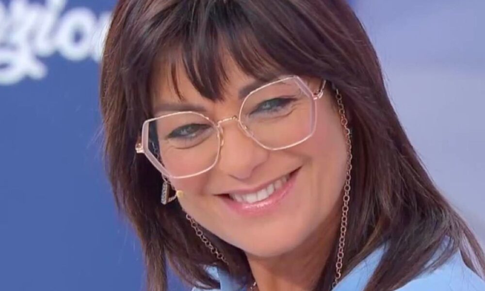 “Con me non scherzare, non essere strafottente”: Tina si infuria contro Elena