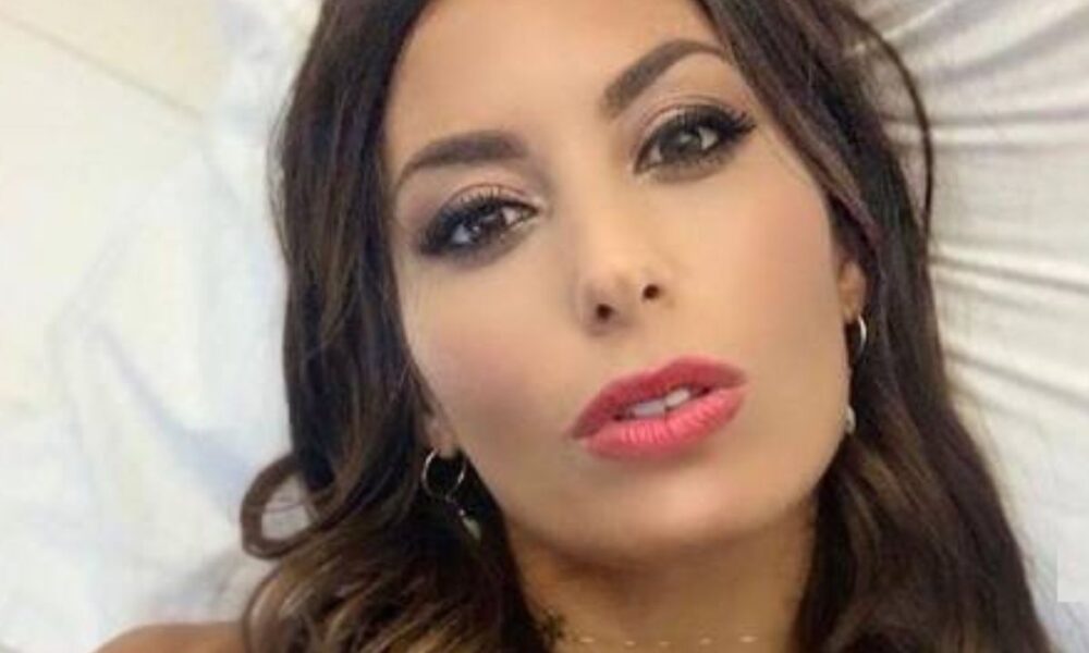 Elisabetta Gregoraci e la passione per una merendina in particolare: “É il terzo della notte”