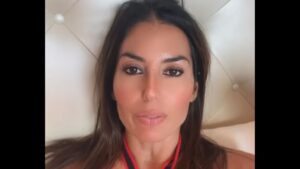 Elisabetta Gregoraci rompe il silenzio dopo la morte della nonna per ringraziare i fan dell’affetto ricevuto