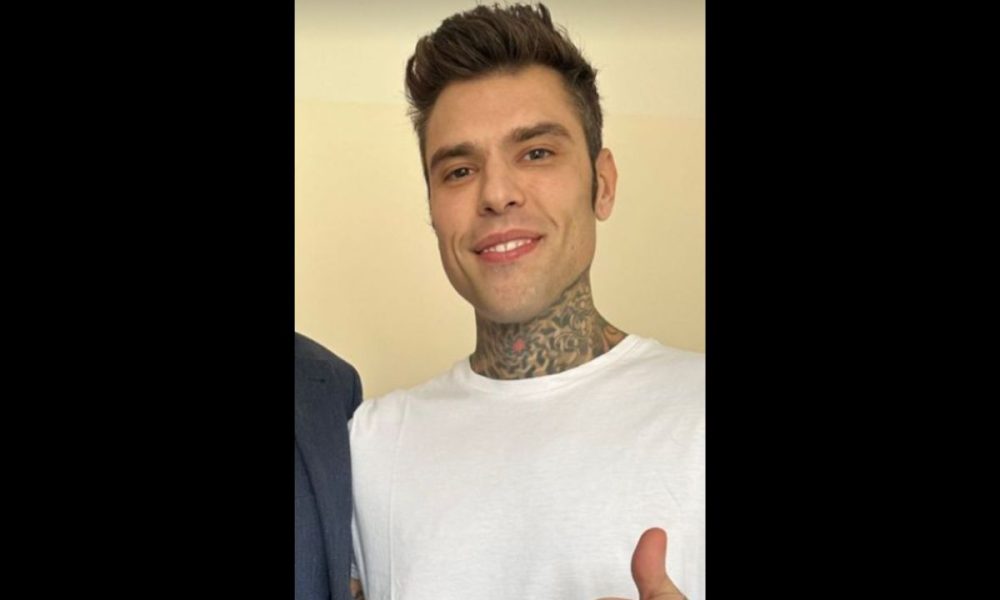 Fedez, l’audio sui social: “Mi vergogno un po’, so di essere deperito”