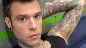 Fedez in ospedale ma a rompere il silenzio sui social è Luis Sal