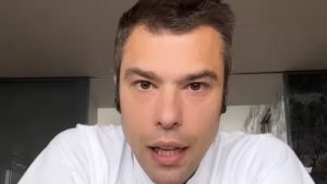 Fedez in ospedale: il malore in aeroporto, poi il ricovero al Fatebenefratelli di Milano