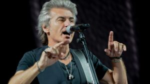 Quando Ligabue ha fermato il suo concerto a Verona per ricordare le vittime del Vajont