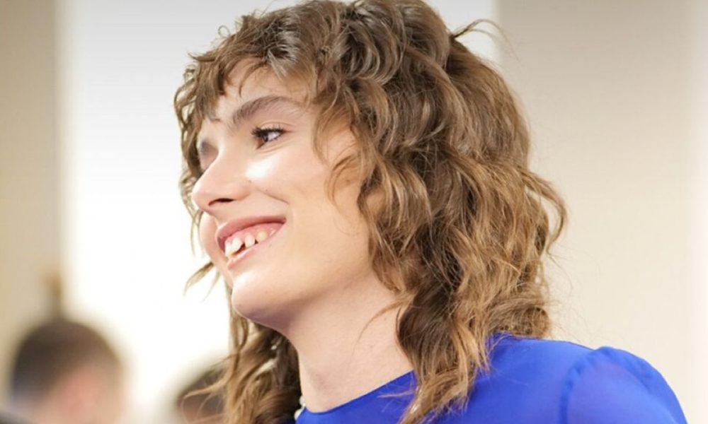 Madame spiega perché non vuole raddrizzare i suoi denti