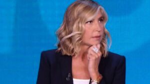 Myrta Merlino in crisi: ora l’aria che tira in Mediaset è pesante