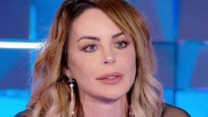 Nina Moric replica all’ospitata di Fabrizio Corona a Domenica In