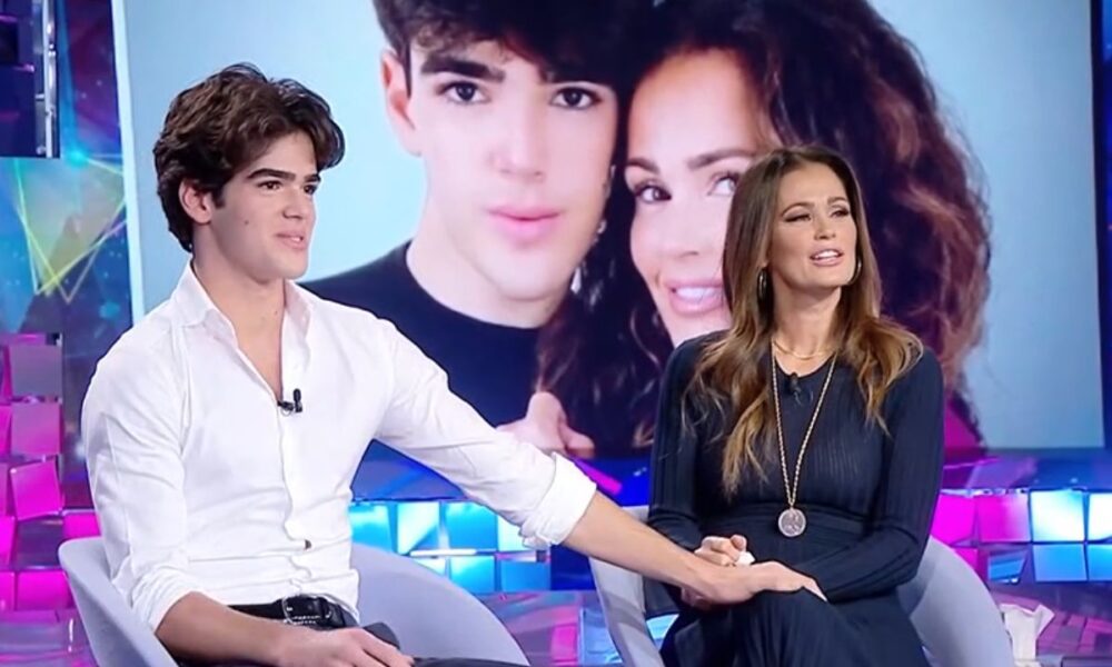 Samantha de Grenet: la dedica social al figlio Brando per il suo 18esimo compleanno