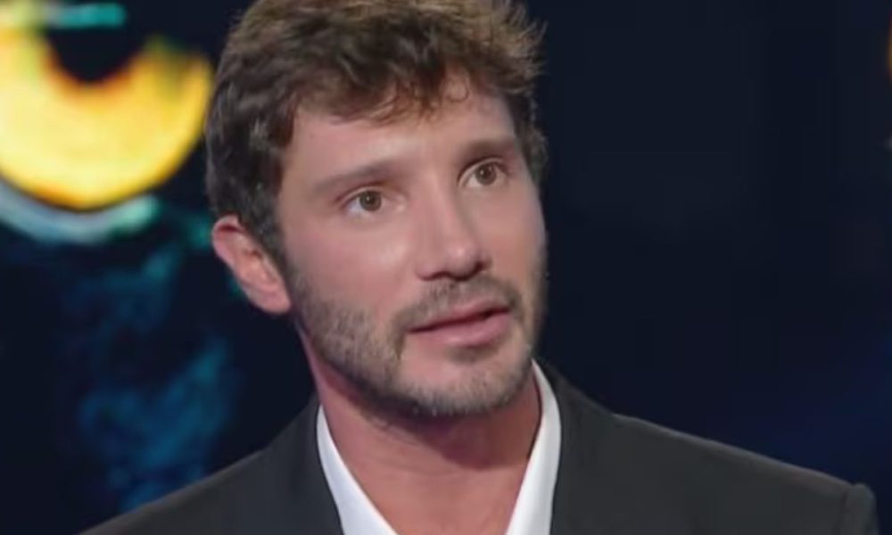 Stefano de Martino confonde il gossip al suo compleanno: chi è Martina?