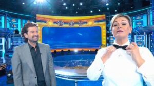 Striscia la Notizia chiude prima: la mossa di Mediaset che anticipa la prima serata