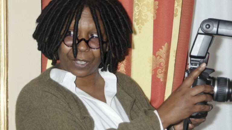 whoopi goldberg papa francesco