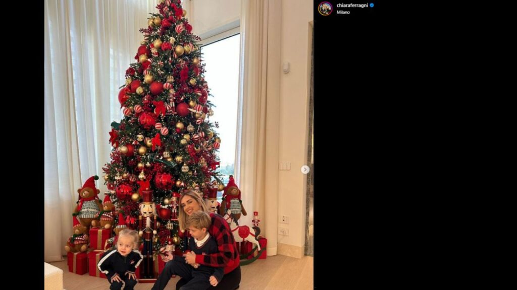 Ferragnez, è già Natale a casa di Chiara Ferragni: le prime foto dell'albero 42 ferragni natale albero