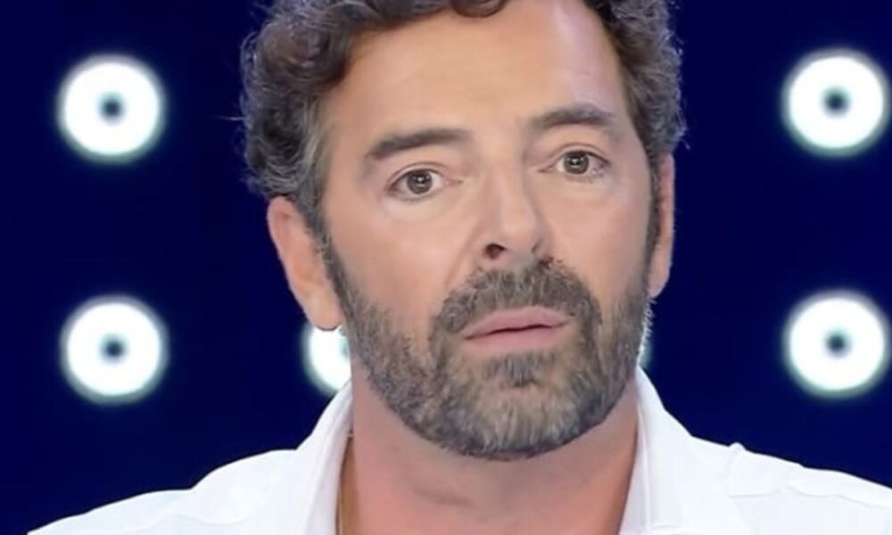 Alberto Matano a rischio? “Due colleghi remano contro in Rai”