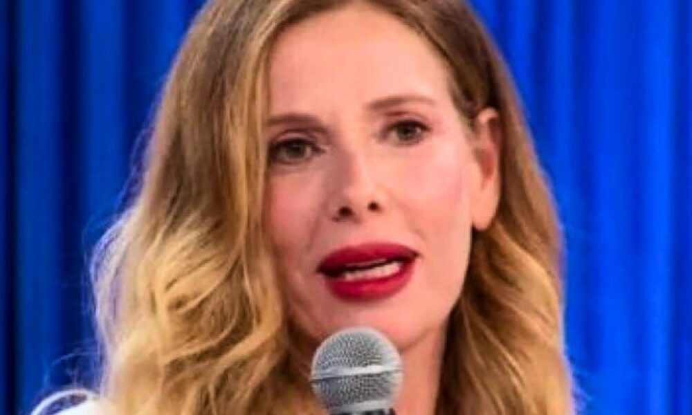 Alessia Marcuzzi, allarme fake news: “Non cliccate”