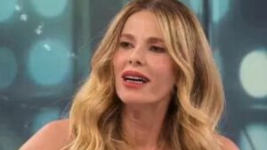 Alessia Marcuzzi, slitta il programma tv: rinvio assicurato per la conduttrice