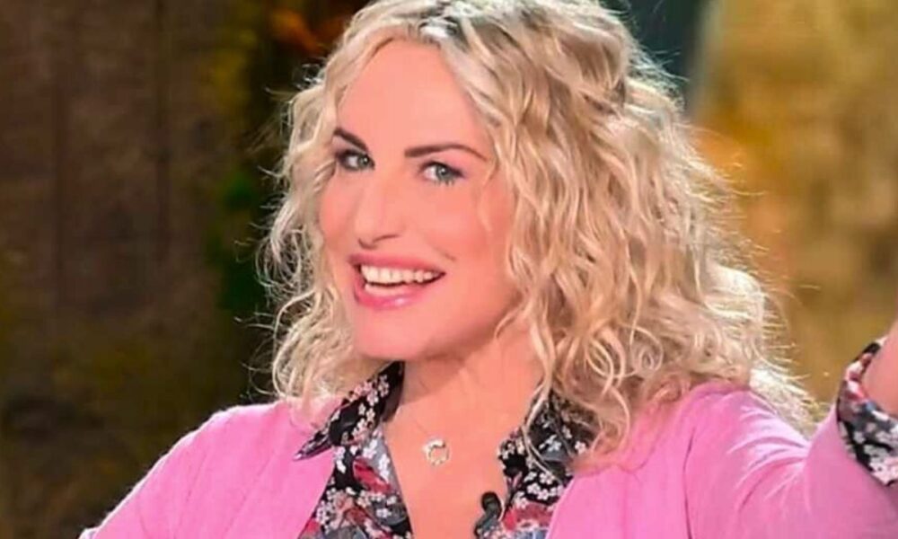 Antonella Clerici se la ride alle spalle di Gerry Scotti: la frecciatina in Rai
