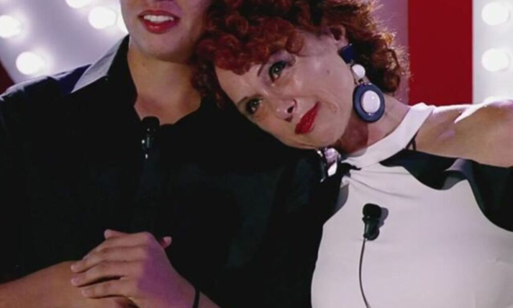Beatrice Luzzi: lo sfogo del figlio Valentino dopo la puntata del GF