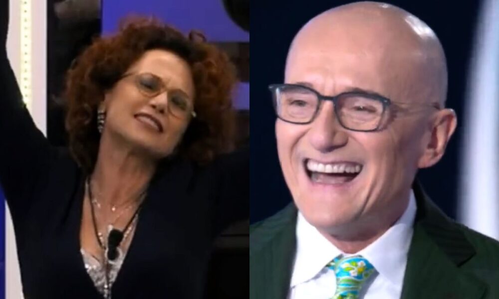 Signorini, l’ennesima frecciatina a Beatrice: “Ti porto io a Tropea”