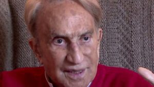 Emilio Fede, arriva la condanna: dovrà risarcire Ambra Battilana