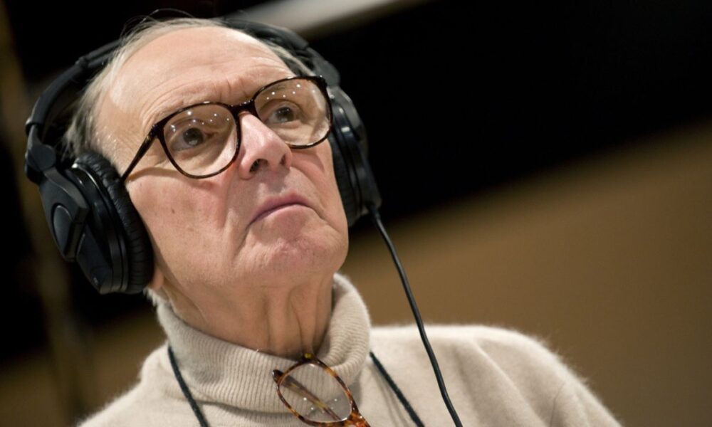 Il TG2 ricorda Ennio Morricone: il compositore oggi avrebbe compiuto 95 anni