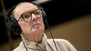 Il TG2 ricorda Ennio Morricone: il compositore oggi avrebbe compiuto 95 anni