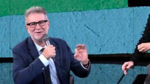 Fabio Fazio e le stranezze dei suoi ospiti da Madonna a Elton John