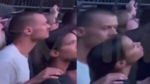 Harry Styles saluta la sua folta chioma: il cantante si è rasato, e non c’entra nulla l’intelligenza artificiale