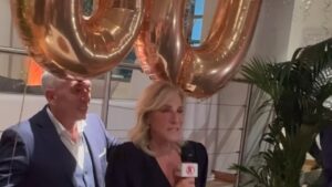 Fedez, la mamma compie 60 anni: grande festa con tutta la famiglia