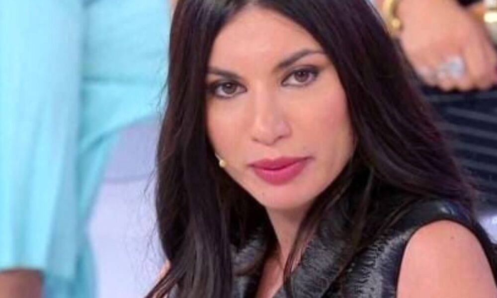 Manuela Carriero, la provocazione dopo l’addio a UeD: “Ora sono una mummia”
