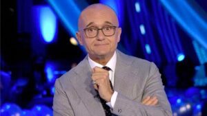 Mediaset blocca l’ospitata di Signorini in Rai: a prendere la parola è Massimo Bernardini
