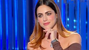 Miriam Leone: il pancione dell’attrice sui social fa boom di like