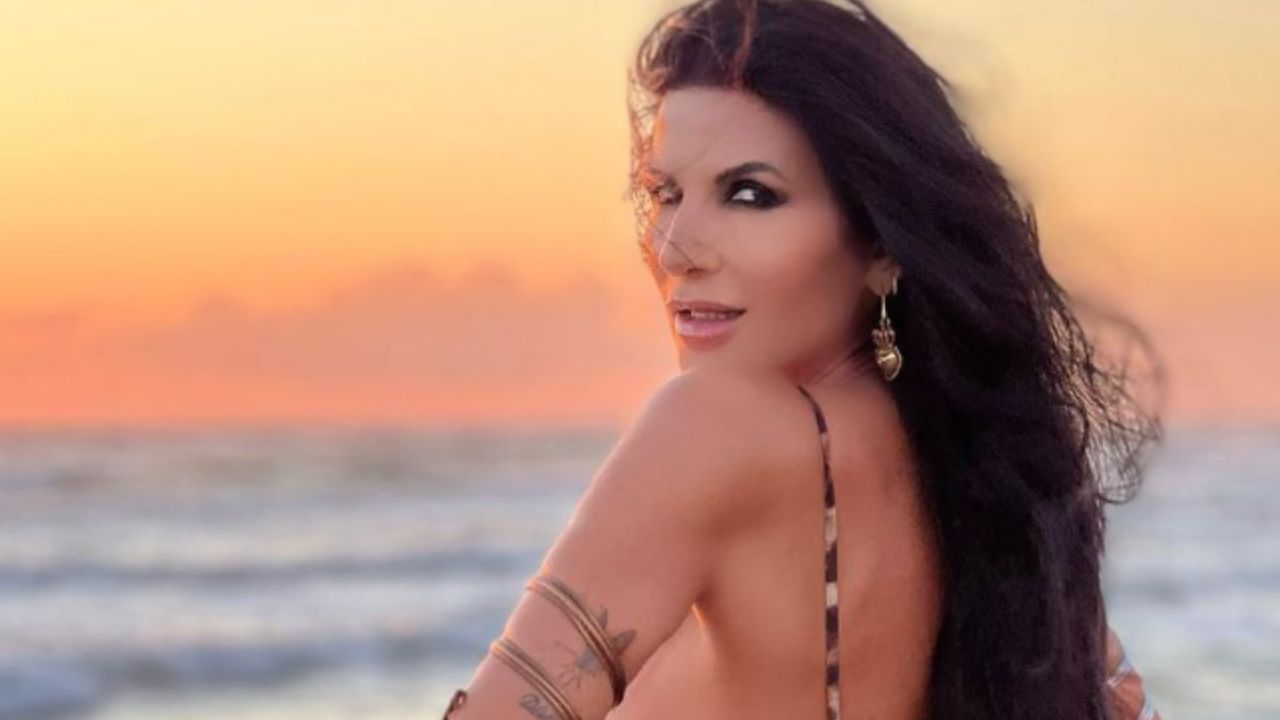 Pamela Prati racconta l'amore con Simone: "L'età non conta, ci intendiamo perfettamente" 41 Pamela Prati