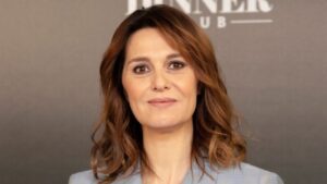 Rai2 corre ai ripari agli ascolti tv e chiede aiuto a Paola Cortellesi
