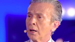 Pupo spara a zero sul GF: “Mai visto un minuto da quanto mi faceva cagar*”