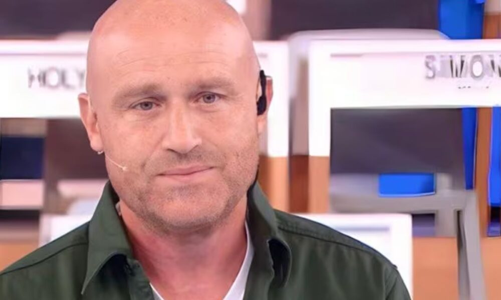 Amici, l’attacco dell’allievo a Rudy Zerbi: “Mitomane”