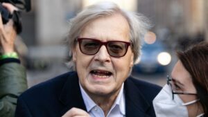 Sgarbi prende le difese di Miss Italia: “É una festa nazionale, come Natale e Sanremo”