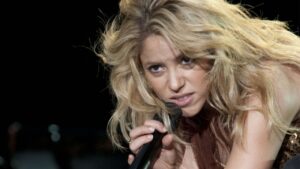 “Shakira è una vecchia strega in menopausa”: Clara Chia colpisce duro contro la rivale
